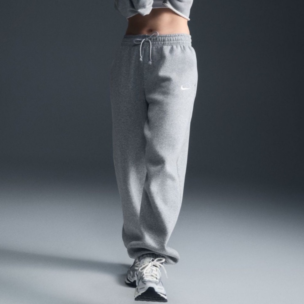 Nike Women's Gray Sportswear Fleece Pants